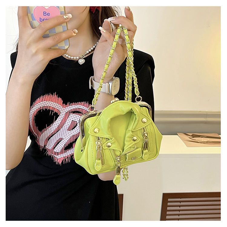 Piccola borsa personalizzata per le donne nel 2022, nuovo design di nicchia, borsa per abbigliamento unica, borsa a tracolla con catena ins alla moda_voghion.com