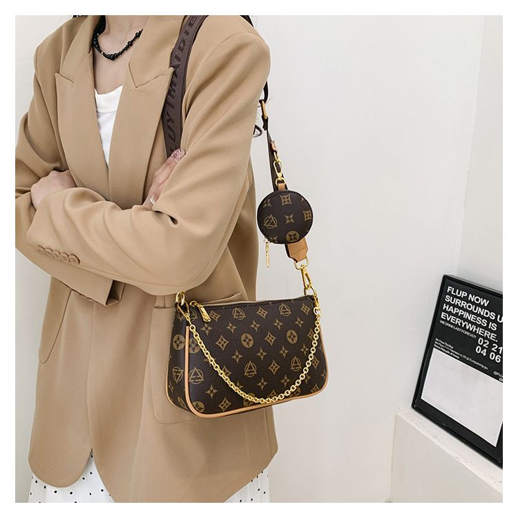 Borsa da donna 2024 nuova borsa a tracolla stampata popolare piccola quadrata versatile tracolla larga borsa da donna a spalla singola_voghion.com