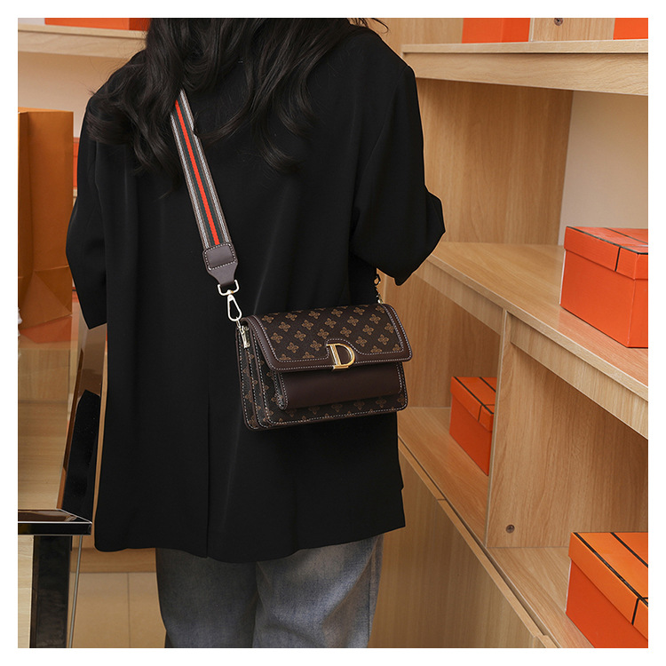 High-end women's small bag 2023 new trendy fashion all-match ins shoulder Messenger bag autumn net red small square bag_voghion.com