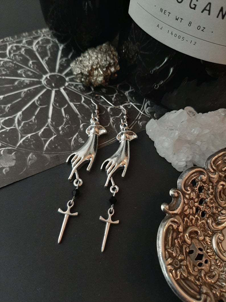 Earrings Creative new products Holding black crystal dagger Personalized versatile fashion jewelry ear hook earrings_voghion.com