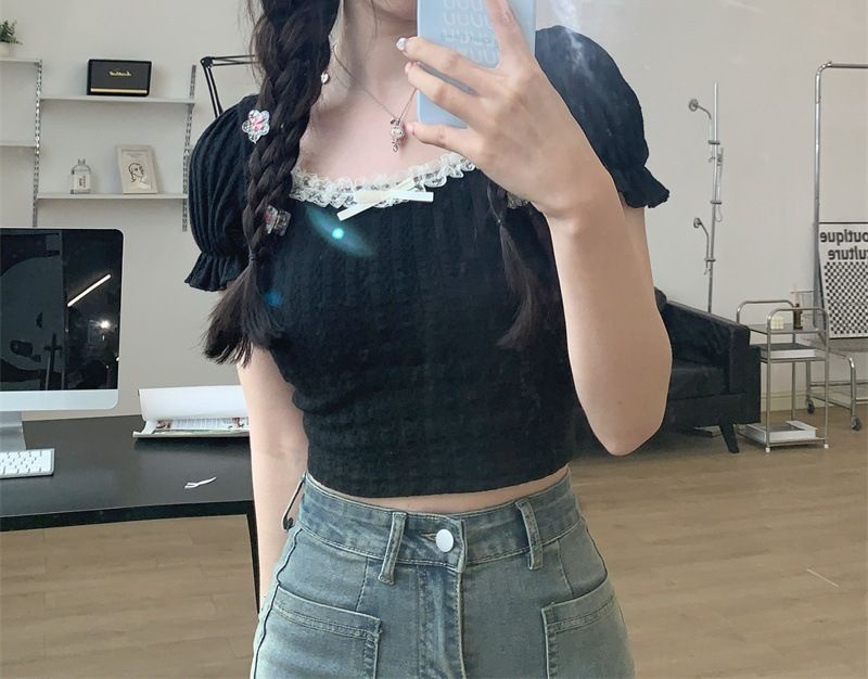Camiseta de mujer con cuello cuadrado y mangas con borde de encaje para verano de 2024, top corto de manga abullonada elegante, suave y dulce_voghion.com