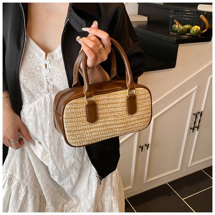 Borsa da donna in paglia intrecciata, piccola, quadrata, borsa a cuscino Boston, borsa a mano con colori a contrasto, borsa a tracolla_voghion.com