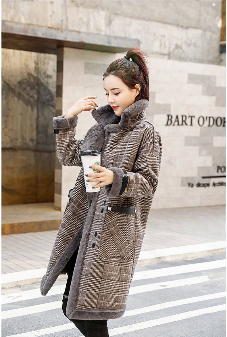 Plaid Wool Coat With Faux Shearling Collar – Oversized Winter Trench Coat For Petite Women, Warm & Stylish Long Coat With Pockets_voghion.com
