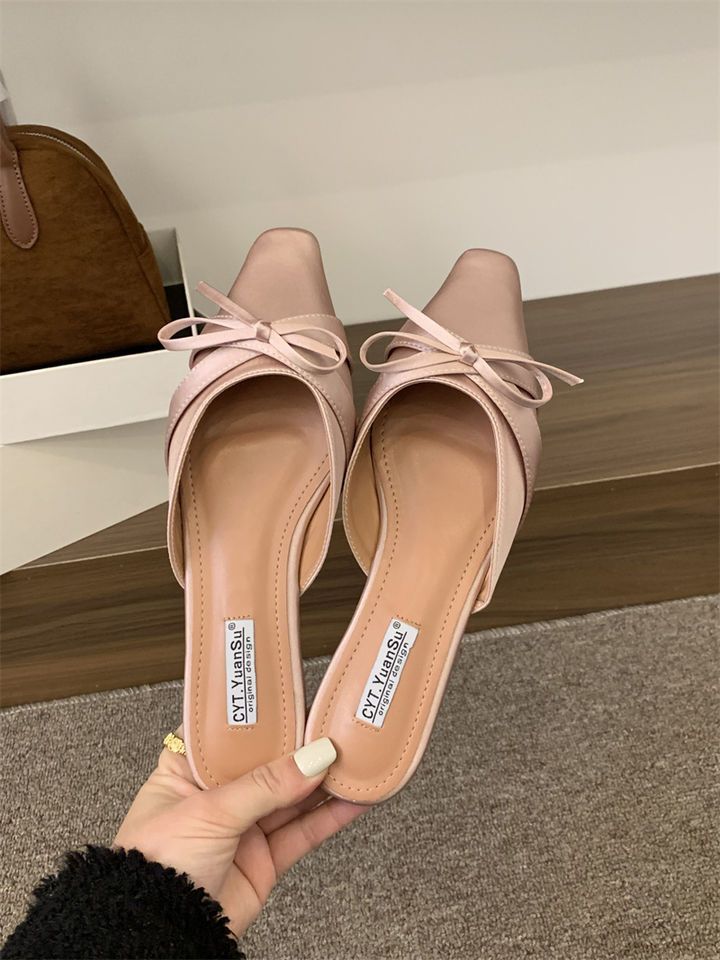 Hausschuhe mit quadratischem Kopf und flacher Zehenpartie für die Sommersaison 2025, neue Seide, Satin, Perle, vielseitig, schön, cool und_voghion.com