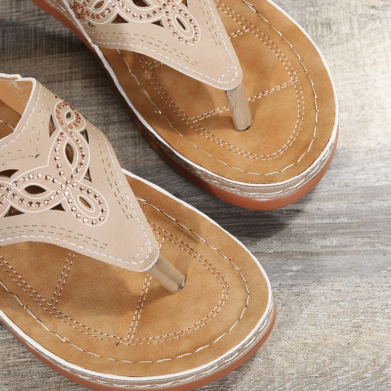 2025 Summer New Style With Oversized Hollow Out Rhinestones And Thick Sole, Clamped Toes, Women's Cool Slippers_voghion.com