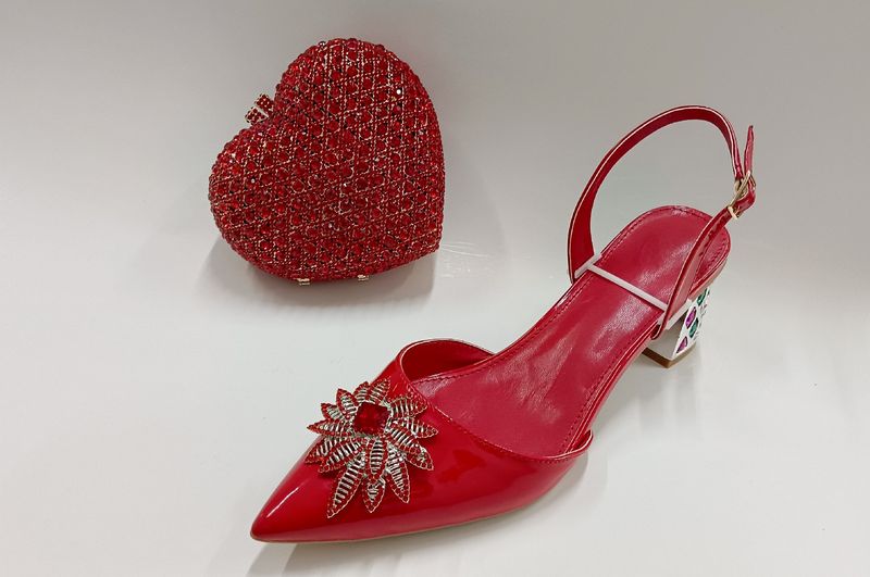 Women's High Heeled Sandals With Stilettos And Pointed Toes, Crystal Glass Flower High Heeled Sandals, Red Bridal Party Bag_voghion.com