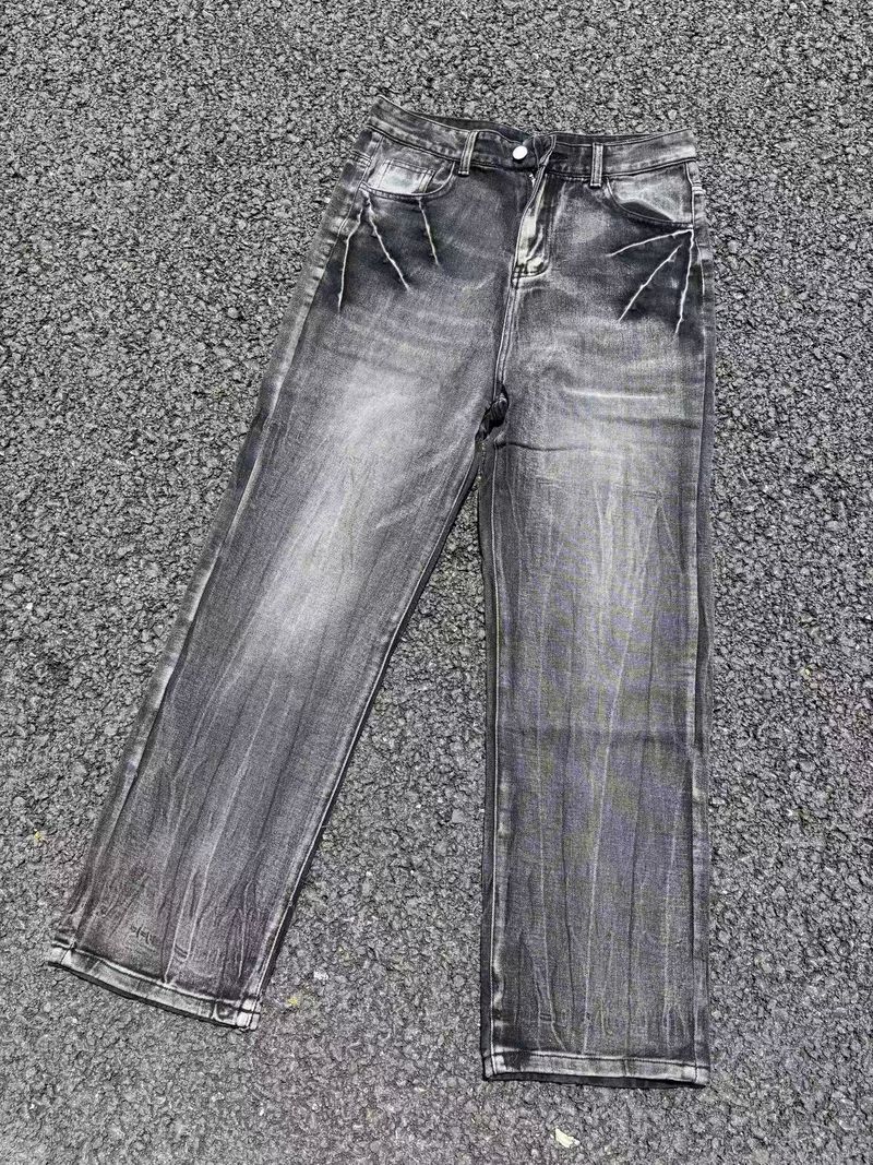 Relaxed Fit Straight Leg Jeans für Herren – Vintage Washed Denim Pants mit Used-Details für Streetwear & Urban Style_voghion.com