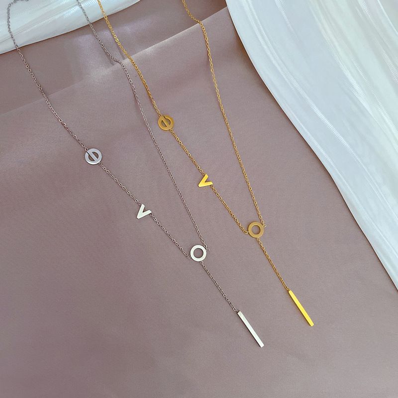 Collana minimalista in oro autentico da coppia AMORE, accessorio femminile con catena rossa con clavicola a rete_voghion.com