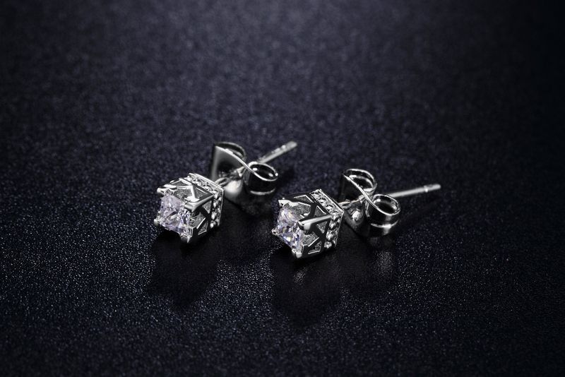 Orecchini unisex popolari coreani a quattro griffe con micro intarsi in platino/oro rosa_voghion.com