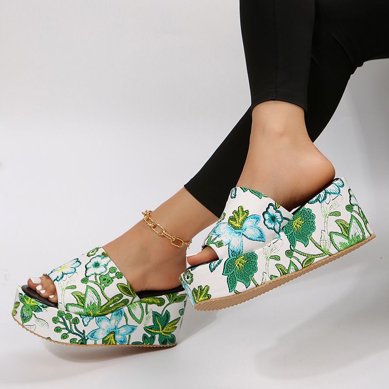 23 Sommer Neue runde Zehenkeil-Einzeilige Klassische Stickerei Damen Sandalen mit großem mittleren Absatz_voghion.com