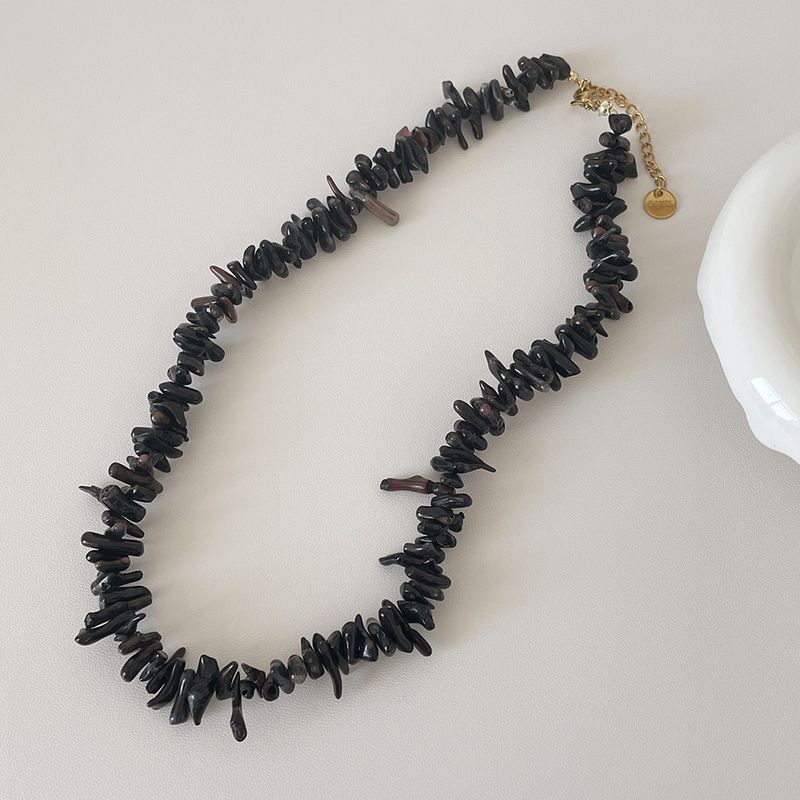 Design minimalista, colar de coral estilo barroco, férias femininas no Instagram, estilo praiano, corrente versátil para clavícula_voghion.com
