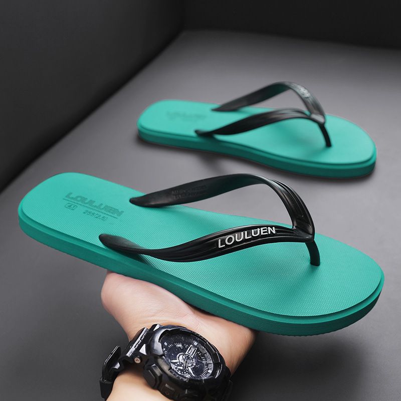 Neue Strand-Flip-Flops in koreanischer Version, trendige Clip-On-Füße, modische Hausschuhe für Herren zum Tragen im Freien, personalisiertes PVC_voghion.com