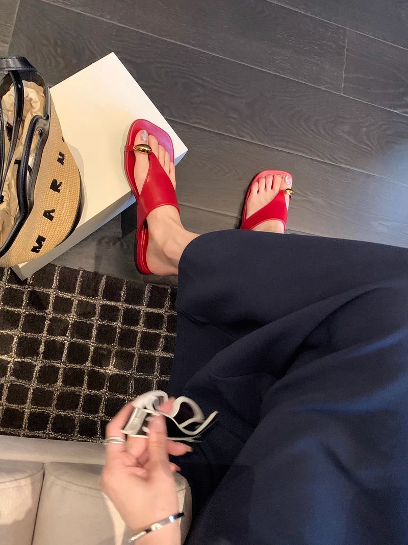 【】Sandali estivi da donna con punta quadrata e tacco basso, in vera pelle, con rivestimento in metallo a spina di pesce, stile mamma, stile uva_voghion.com