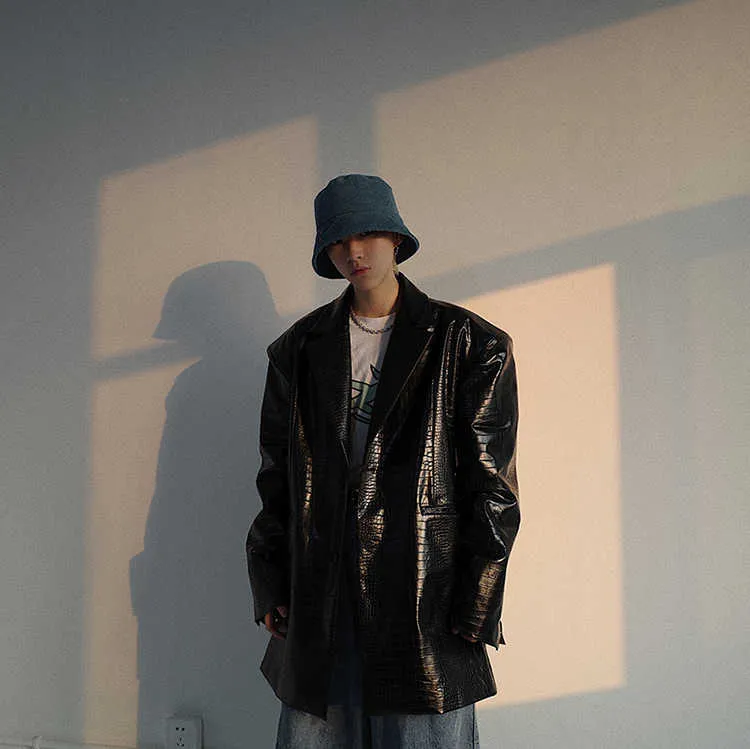 Giacca da uomo in ecopelle Buatan Mengilap Gambar Buaya Reflektif Hitam Musim Semi Muroicardi untuk Pria Blazer Kulit_voghion.com