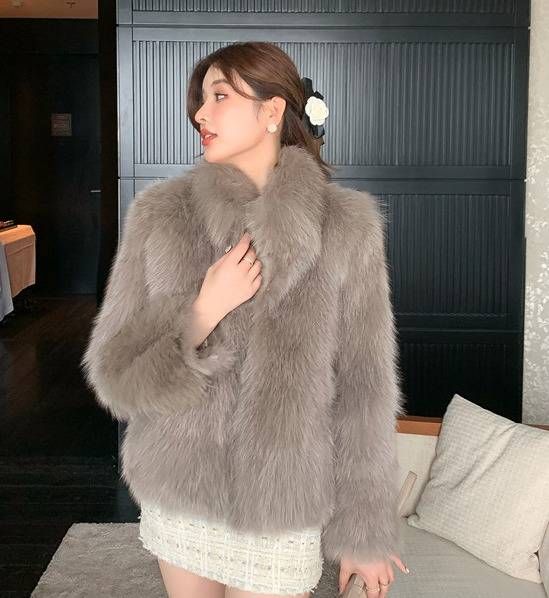 Mantel aus Kunstfuchspelz mit Stehkragen – Plüsch-Kurzjacke, gestepptes Futter, Winteroberbekleidung (Creme/Khaki/Schwarz)_voghion.com