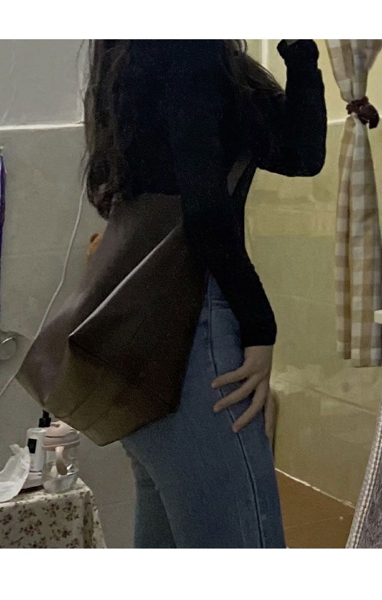 Vielseitige weiche Ledermode Casual für Damen Herbst 2024 Neue Instagram-Tragetasche mit großer Kapazität, ungewöhnliche Umhängetasche_voghion.com