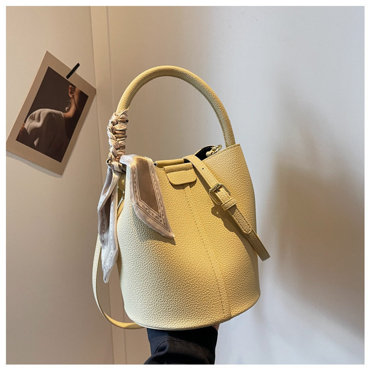 Trama di nicchia del designer, borsa a secchiello in tinta unita alla moda e versatile, borsa da donna portatile a tracolla diagonale con una spalla_voghion.com