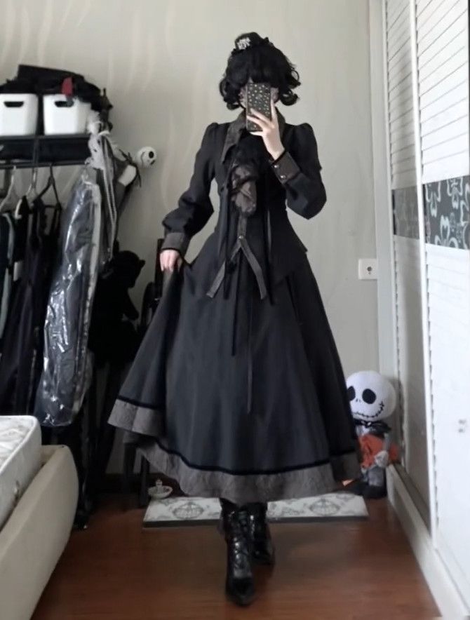 Dark Style Design Waist-Cinching Long Sleeve Top + High-Waisted Skirt High-End Elegant Two-Piece Set_voghion.com