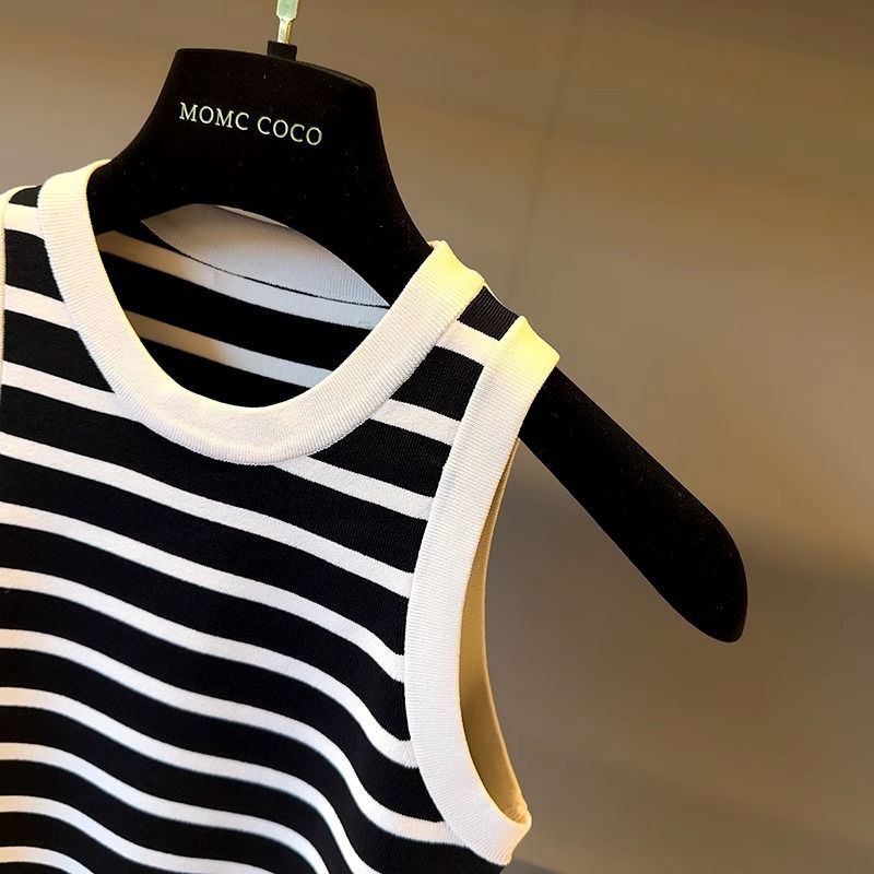 Europäische High-Version gestreifte gestrickte Camisole-Weste für Damen im Sommer Oberbekleidung Innenbekleidung mit einer Basis, Slim Fit und_voghion.com
