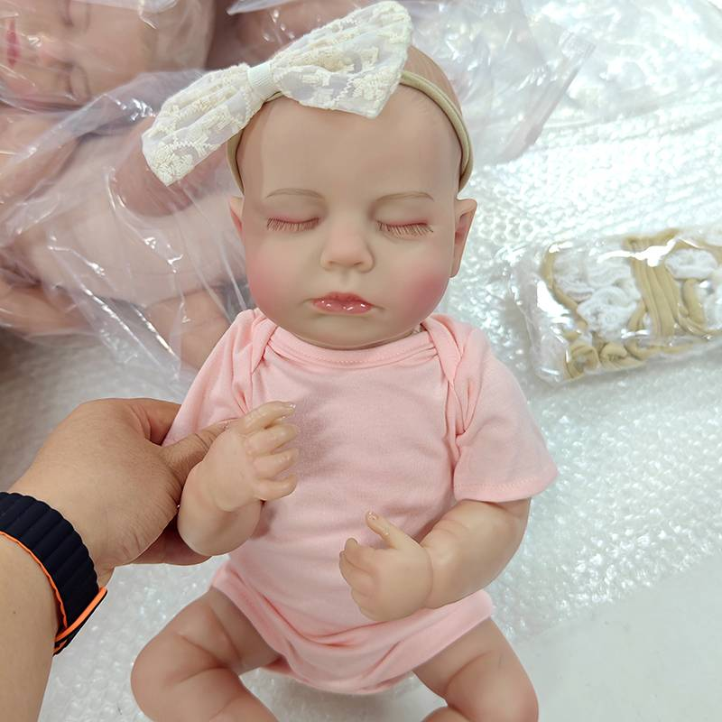50 cm fertige Reborn-Puppen LouLou mit zufälliger Kleidung, lebensechte 3D-bemalte Haut, süßes weiches Neugeborenenspielzeug, Weihnachtsgeschenk für Kinder_voghion.com