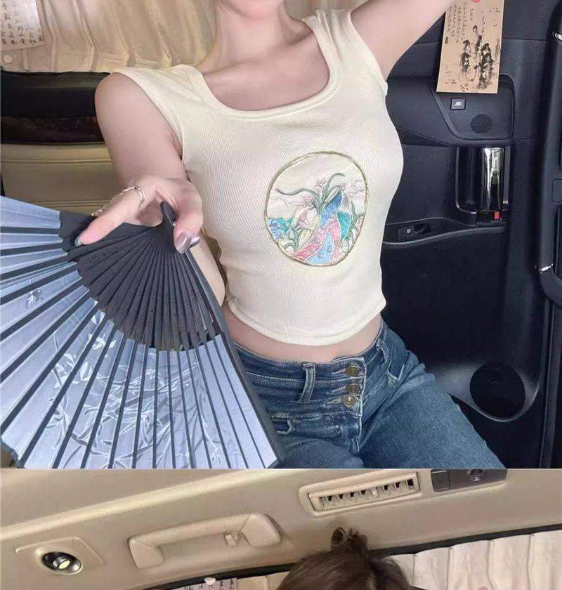 New Chinese style Heavy Industry Embroidered Hand Back Tight Short Tank for Women's Summer Outerwear T-shirt Design_voghion.com