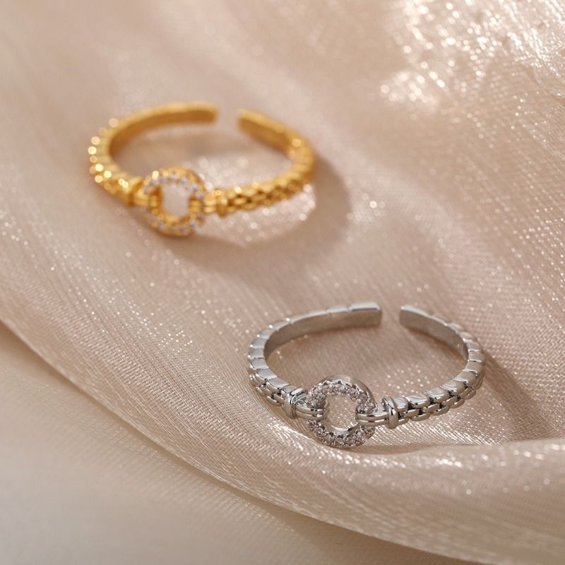 Pronta consegna Zircone Acciaio Inossidabile O Forma Geometrica Aperto Regolabile per Donna Colore Oro Anello Moda Popolare Accessori Gioielleria_voghion.com