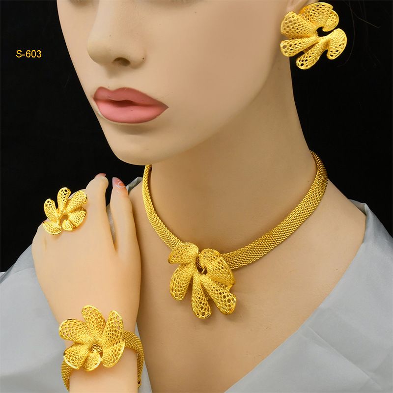 Set di gioielli in oro da donna, in lega di rame, placcati in oro, Dubai, set di moda di vendita calda, sposa indiana, collana, orecchini, bracciale, anello, gioielli_voghion.com