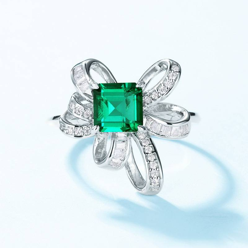 Personalisierter leichter Luxus-Ring mit farbigen Edelsteinen, S925 Silber, eingelegter kultivierter Smaragd, Retro-Fingerring, Atmosphäre_voghion.com