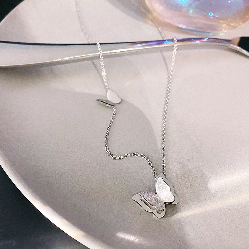Steel non-fading butterfly necklace short women's lock neck bone chain cold wind_voghion.com