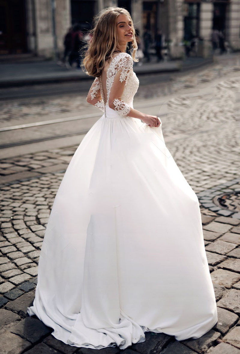 Women's Deep V Long Sleeve Temperament Slim Fit Lace Small Trailing Palace Style Wedding Dress_voghion.com