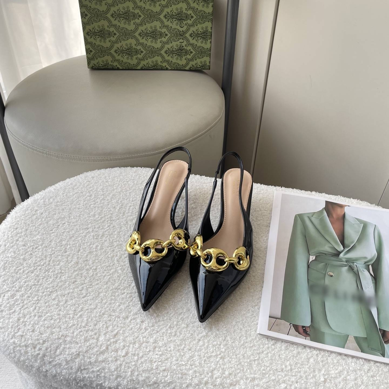 Kolekce jaro/léto s sandály na vysokém podpatku se čtvercovou přezkou_voghion.com