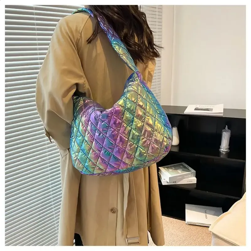 Fashion Laser Multi-color Diamond Pattern Shoulder Cotton Pad Handbag Messenger Bag 240827_voghion.com