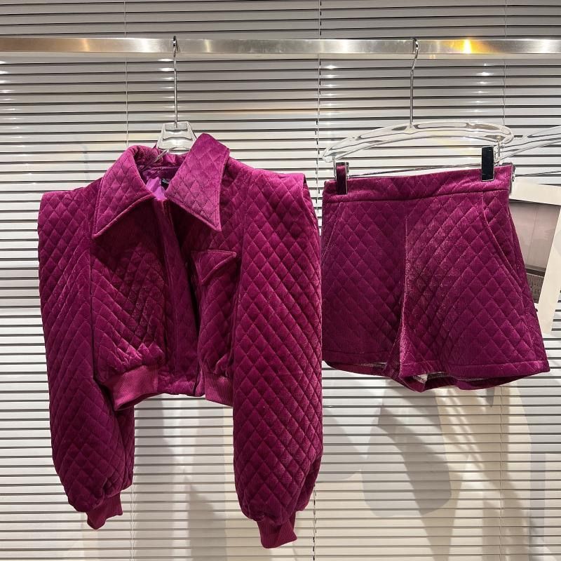 Mädchen Winter neuer gesteppter Diamantanzug Xiaoxiang dreidimensionaler Schulterdiamant-Samt-Kurzjacke + Shorts-Anzug_voghion.com