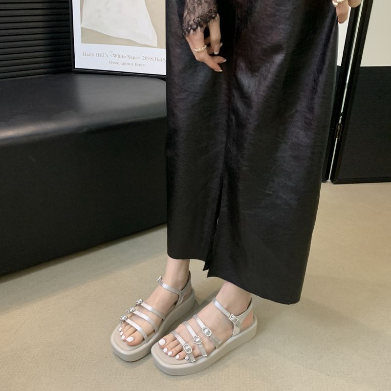 Muffin-Sandalen mit dicker Sohle, Frühling und Sommer, neuer runder Kopf, kleines beliebtes Design._voghion.com