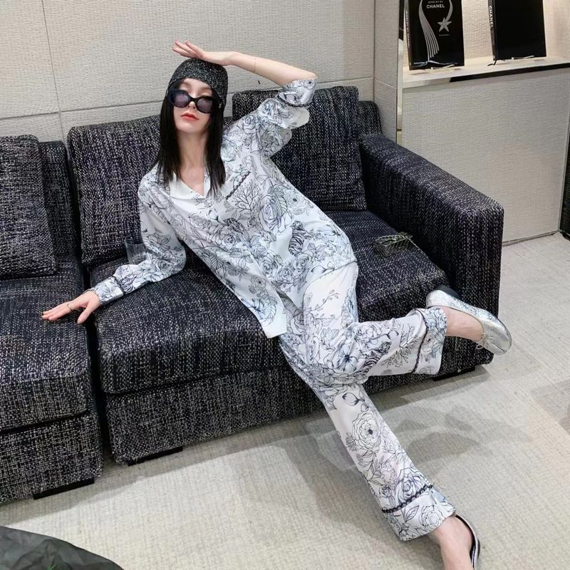 Damen-Langarm-Pyjama für Damen, bedruckter Cardigan, tintengeblümt, hochwertiges, leichtes Luxus-Homewear-Set_voghion.com