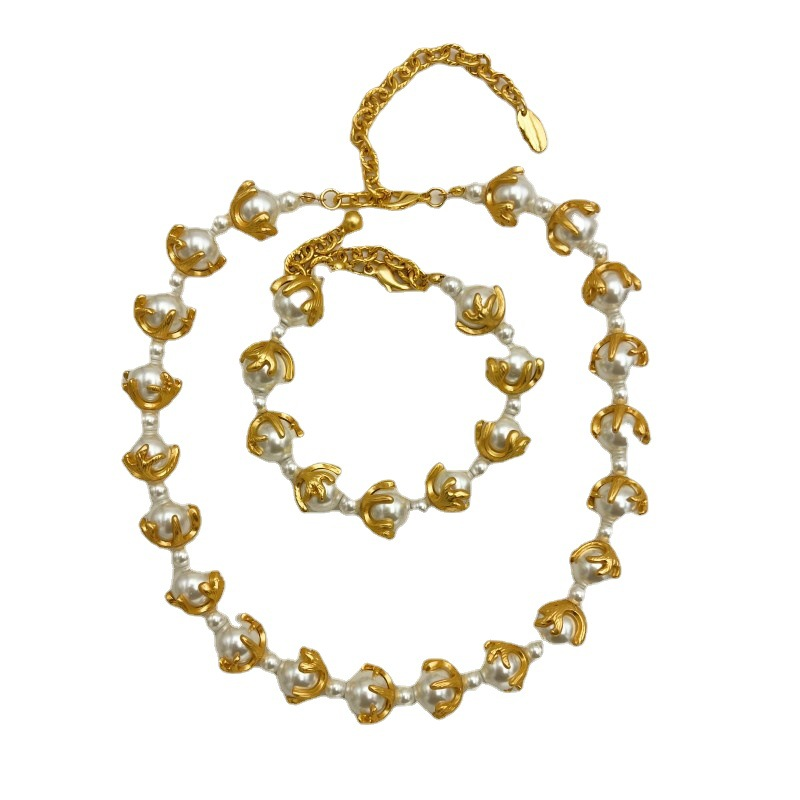 Designers legering västerländsk retro ljus lyxig high-end design barock pärlhalsband armbandset_voghion.com