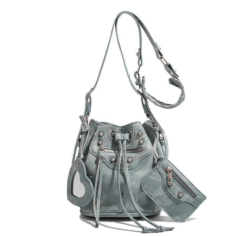 Borsa a secchiello con coulisse da donna, stile estivo 2024_voghion.com