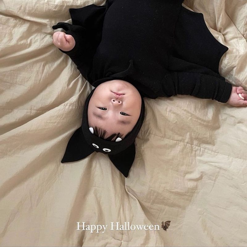 Tuta per bambini Ins Halloween Series Tuta a forma di pipistrello Taglia piccola e media Tuta a tre pezzi a maniche lunghe per bambini_voghion.com