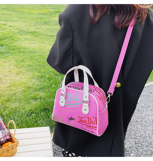 Nei Designer-Shopping-Crossbody-Graffiti-Portemonnaien fir Fraen an 2022 Luxus-Handtasche aus PU-Lieder fir Muschelen, Schëllerbeutel fir Fraen_voghion.com