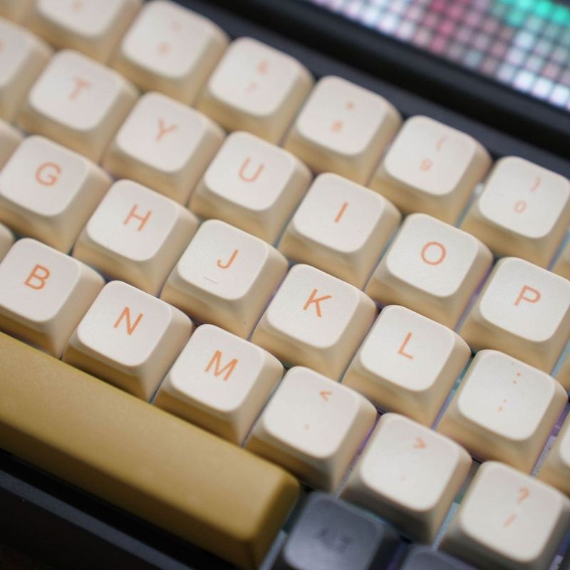 Feuerkopf-Monster-Tastenkappen für mechanische Tastatur, schimmerndes Thema, süß für Mädchen, Wärmesublimation, magnetischer Schalter, universell_voghion.com