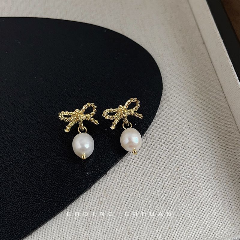 Orecchini di perle d'acqua dolce di lusso leggeri fatti a mano con ago in argento, accessori per gioielli in stile francese_voghion.com