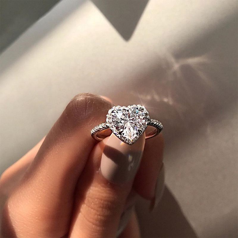 Anello di fidanzamento classico da donna con zircone a forma di cuore, placcato oro, micro pavé di diamanti_voghion.com