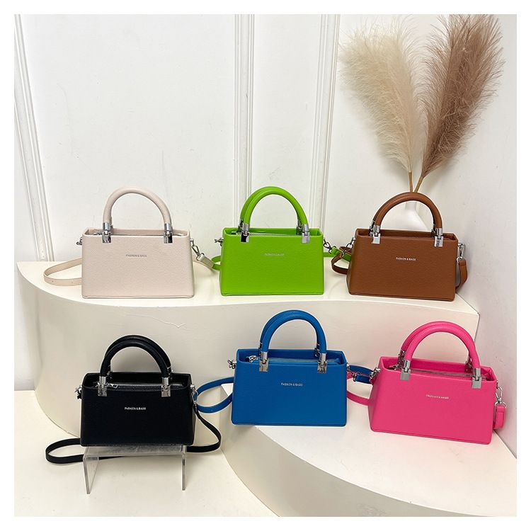 Elegante borsa a tracolla piccola in pelle PU da donna con tracolla staccabile - Borsa quadrata alla moda per l'uso quotidiano. Borsa a tracolla piccola quadrata con tracolla singola._voghion.com