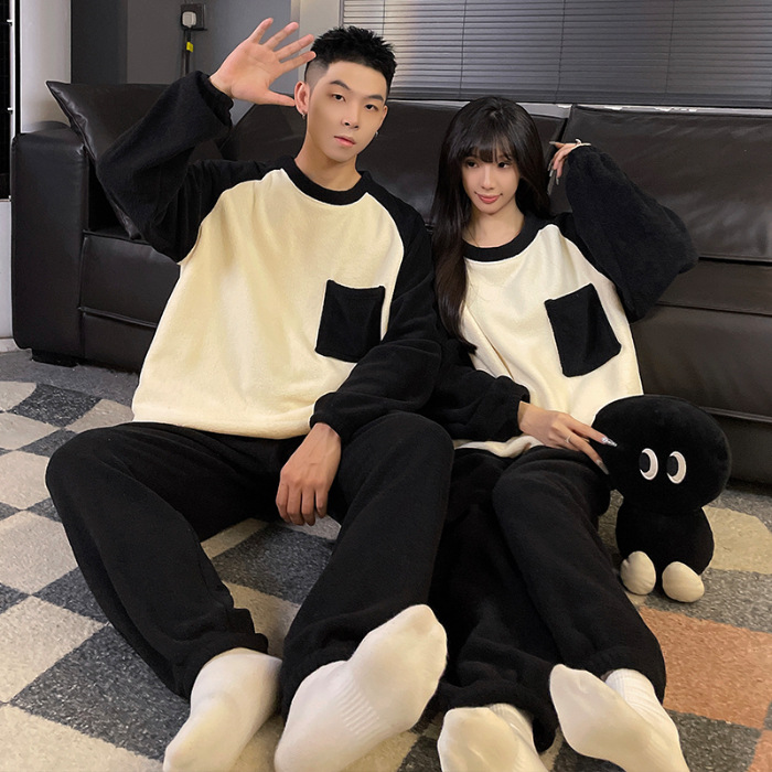 Pijamas de dibujos animados lindos de celebridades de Internet 2024 para mujeres en otoño e invierno, ropa de casa de estudiante de coral grueso con_voghion.com