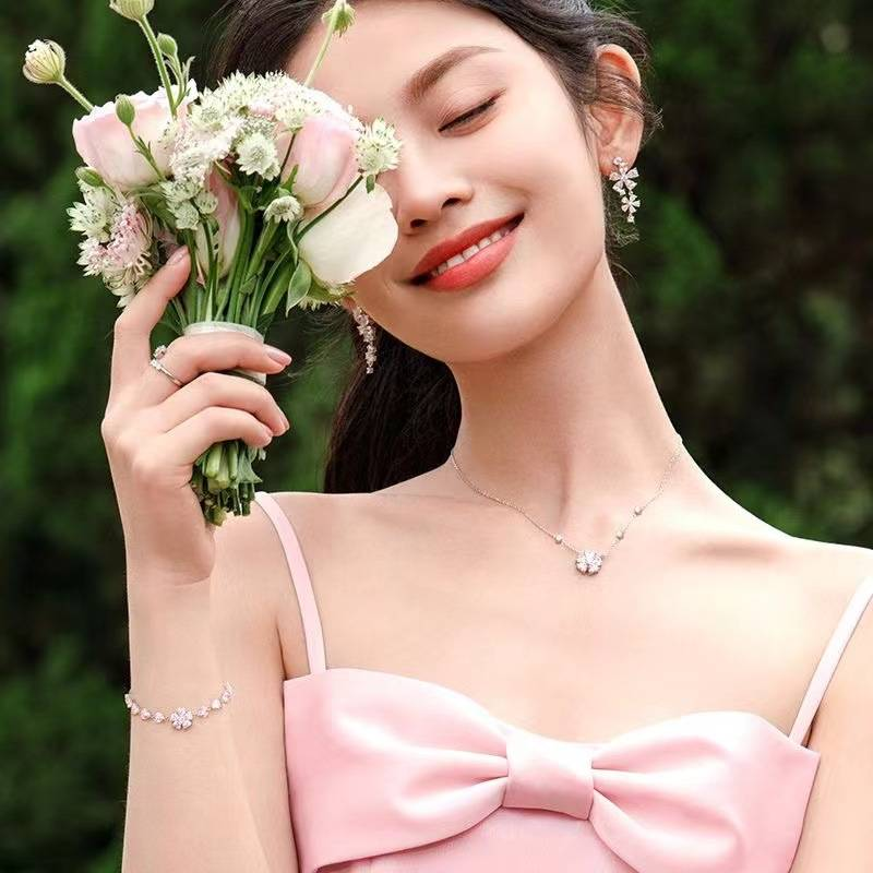 Pfirsichblüten-Armband für Damen, modisches und vielseitiges Geschenk im neuen Stil für Freundinnen, frischer und spritziger rosa Blumen-Handschmuck_voghion.com