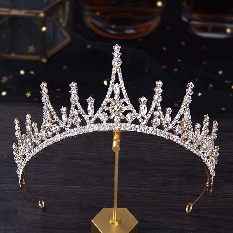 2020 New Bridal Necklace Crown Three-piece Set Alloy Inlaid with Rhinestone Tiara Birthday Crown Wedding Dress Accessories_voghion.com