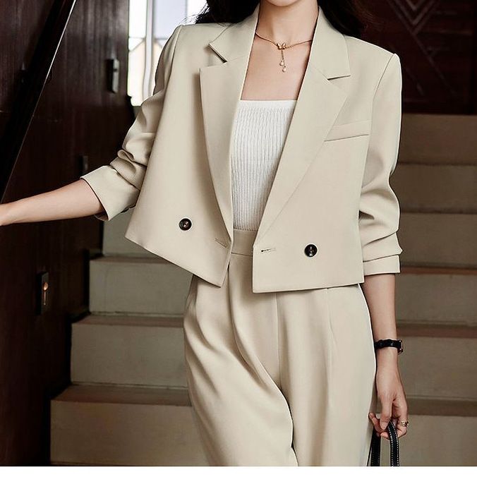 "Women's Elegant Short Blazer & Pants Set - Business Casual Office Wear, Tailored Fit, Wrinkle-Resistant Fabric, Spring & Autumn Styling"_voghion.com