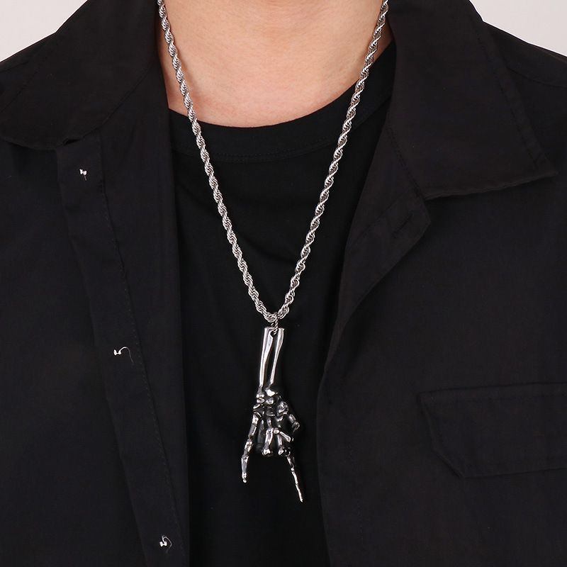 Collana con ciondolo gesto creativo alla moda in acciaio inossidabile con artiglio fantasma, stile hip hop, per uomo e donna_voghion.com