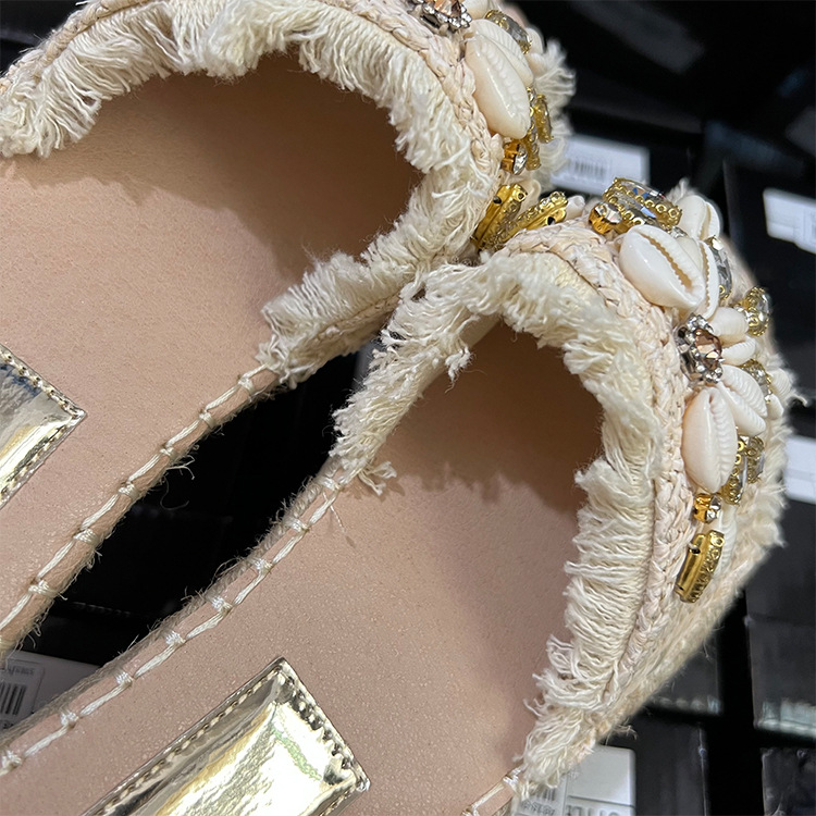 P5 commerce extérieur original unique coquille de plage et pantoufles 2023 été nouveau style ethnique gland plat tongs sandales_voghion.com