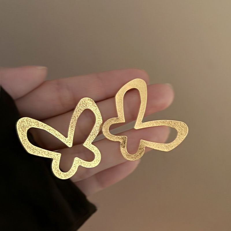 Orecchini a forma di farfalla con perla in argento placcato oro autentico con design esagerato, di alta qualità._voghion.com